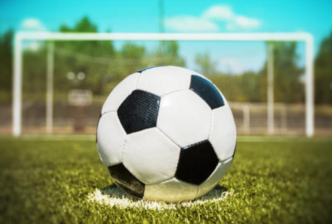 用户使用竞彩足球比分预测完整版的真实场景